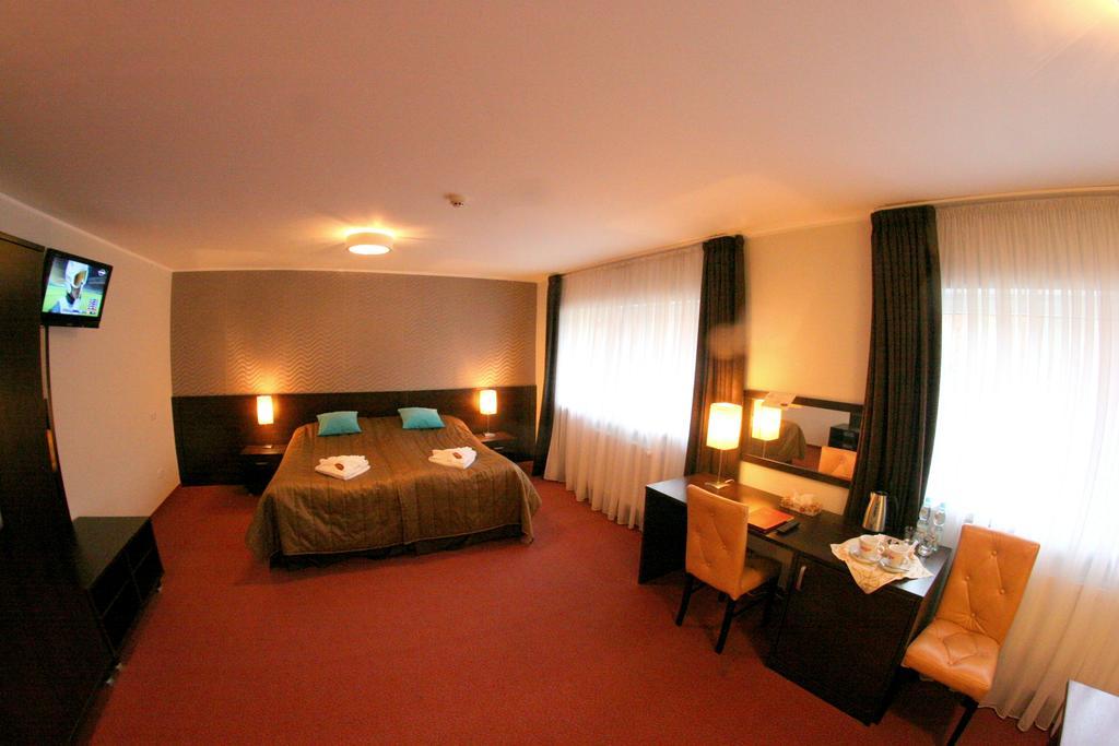 Hotel I Restauracja Zloty Las Room photo